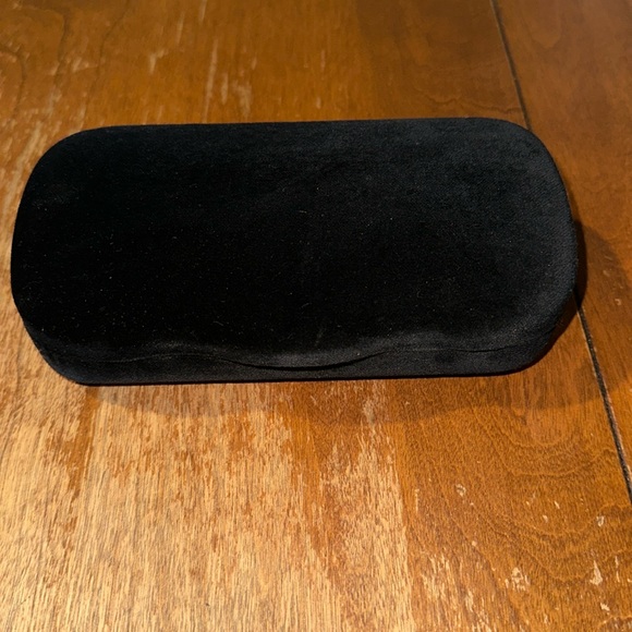 Gucci Accessories - Gucci‎ Black Velvet Blue Interior Sunglass Case